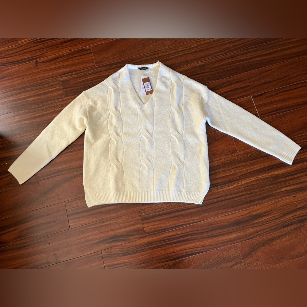 Denver Hayes women’s XL v-neck cable knit sweater, cream